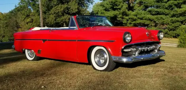 1954 Ford Sunliner