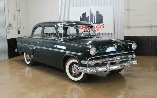 1954 Ford Tudor --