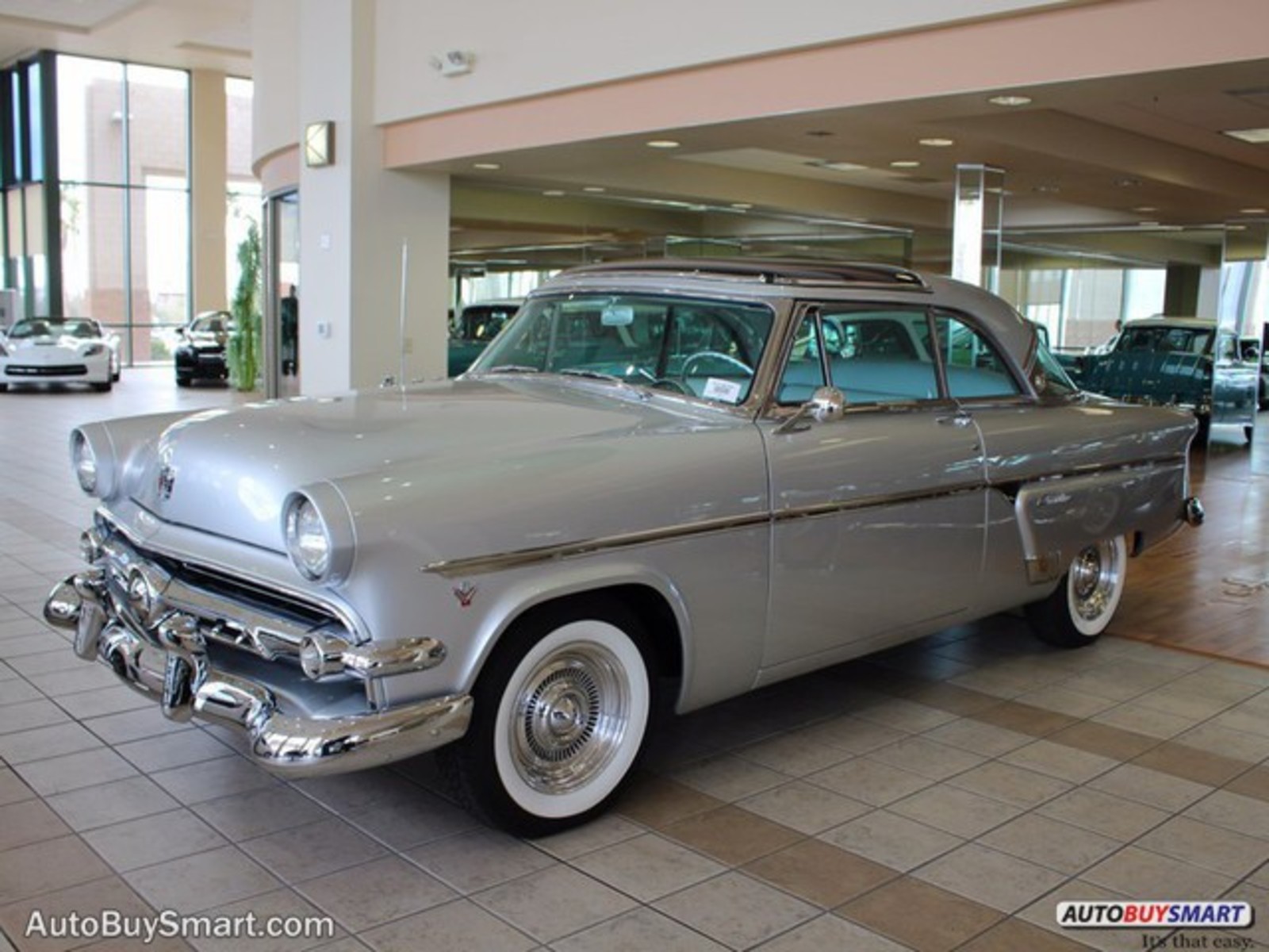 1954 Ford Crestline