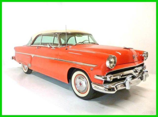 1954 Ford Crestline