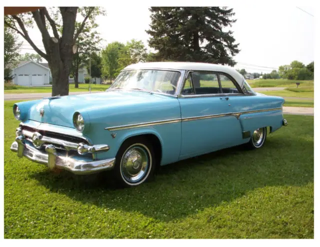 1954 Ford Crown Victoria