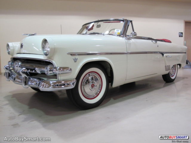 1954 Ford Crestline SUNLINER