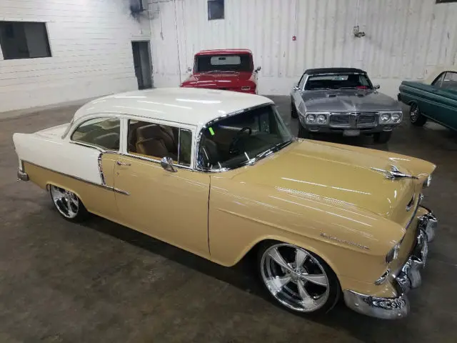 1955 Chevrolet Bel Air/150/210 2-Door Post