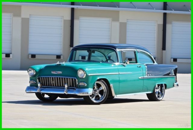 1955 Chevrolet Bel Air/150/210 2-Tone / Custom Paint / Resto-Mod