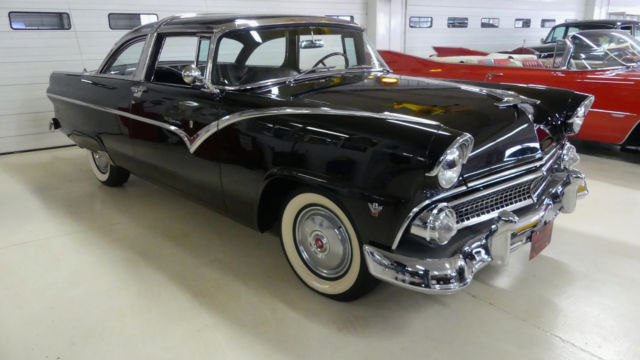 1955 Ford Crown Victoria --