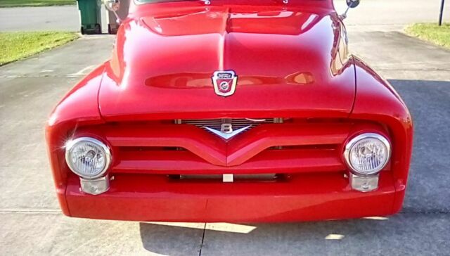 1955 Ford F-100 Custom pick up truck