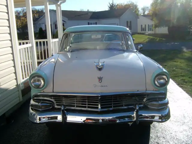 1955 Ford Fairlane 56 trim