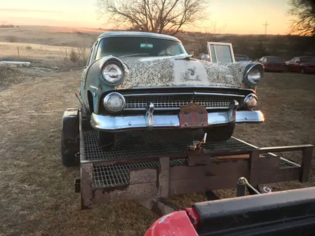 1955 Ford Fairlane 4 door