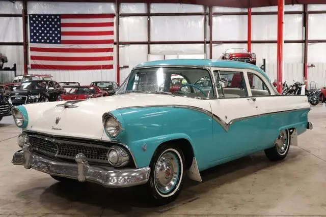 1955 Ford Fairlane --