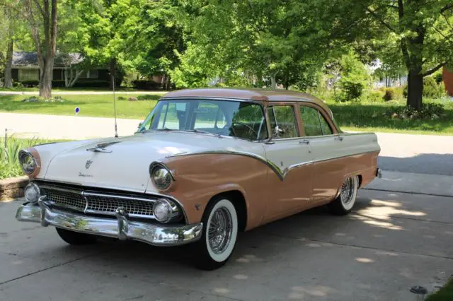 1955 Ford Fairlane Fordomatic