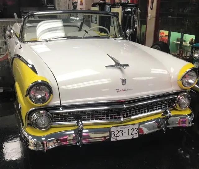 1955 Ford Sunliner Convertible