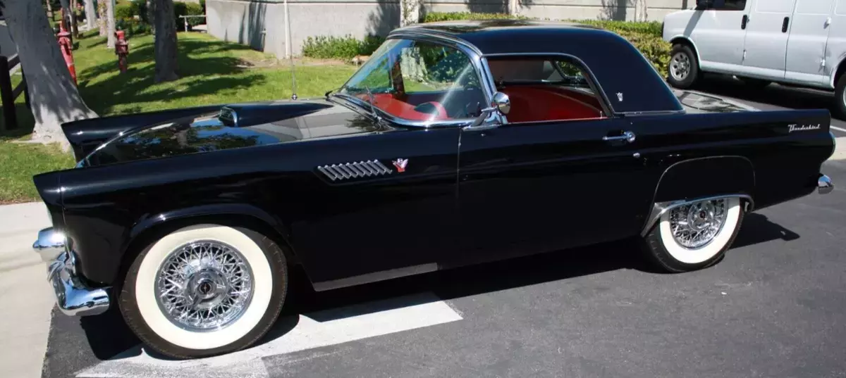 1955 Ford Thunderbird