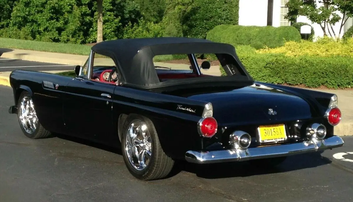 1955 Ford Thunderbird