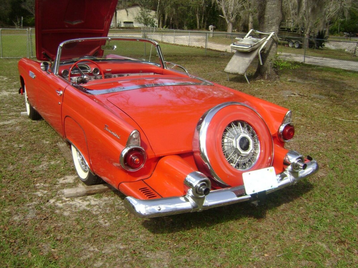 1955 Ford Thunderbird