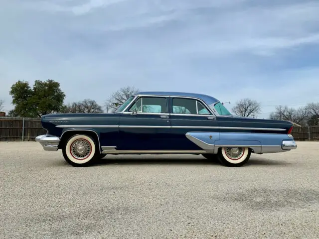 1955 Lincoln Capri