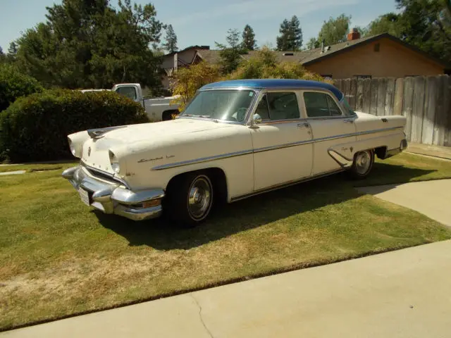 1955 Lincoln Capri