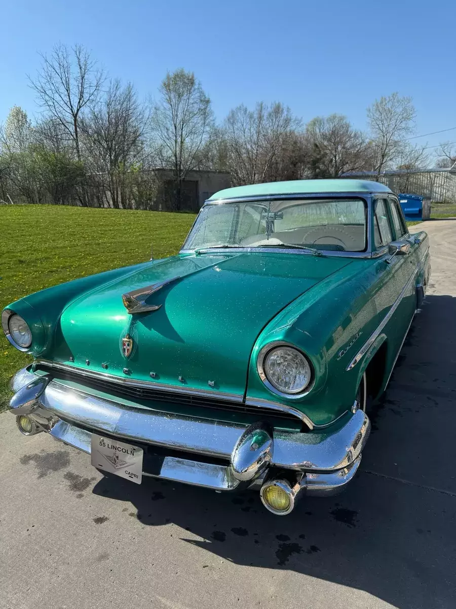 1955 Lincoln Capri