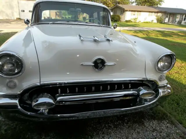 1955 Oldsmobile Eighty-Eight Super 88 rocket