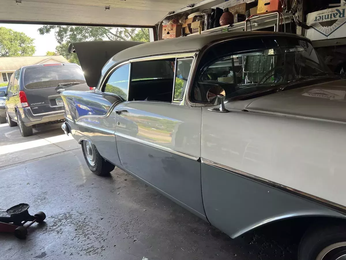 1955 Oldsmobile 88 chrome