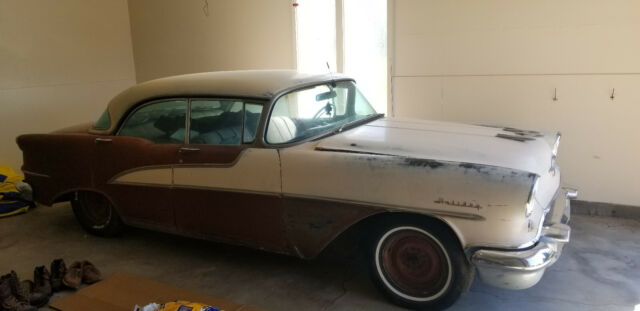 1955 Oldsmobile Eighty-Eight Holiday