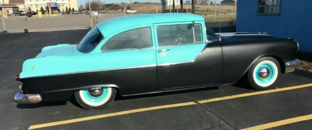 1955 Pontiac Chieftain Custom