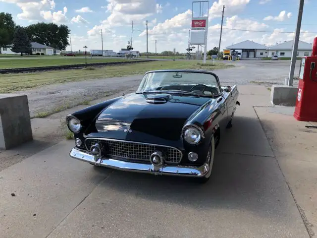 1955 Ford Thunderbird