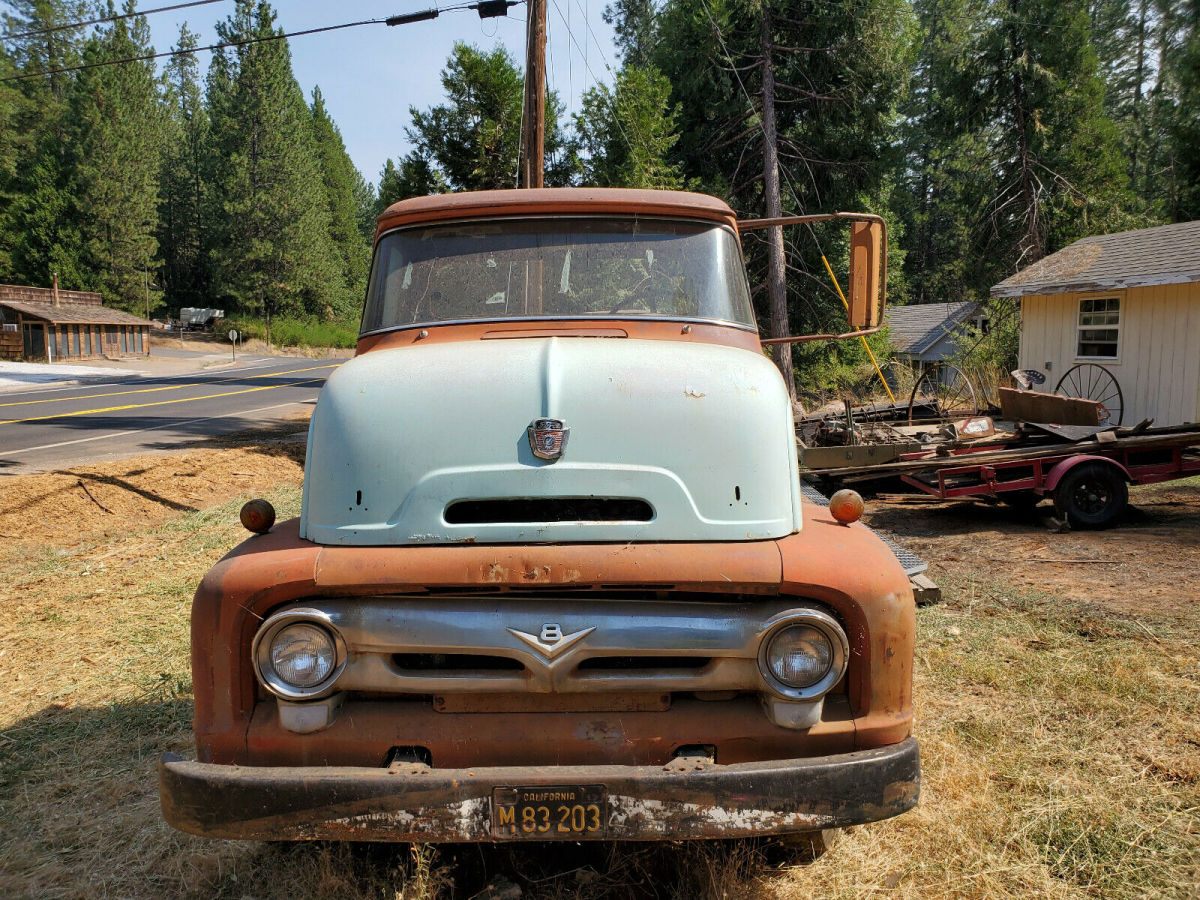 1956 Ford C600