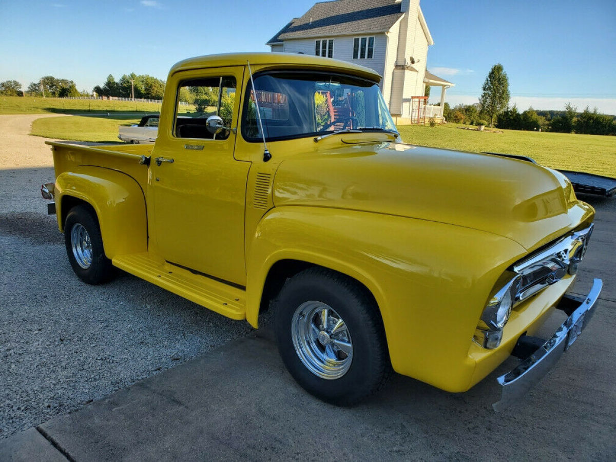 1956 Ford F-100