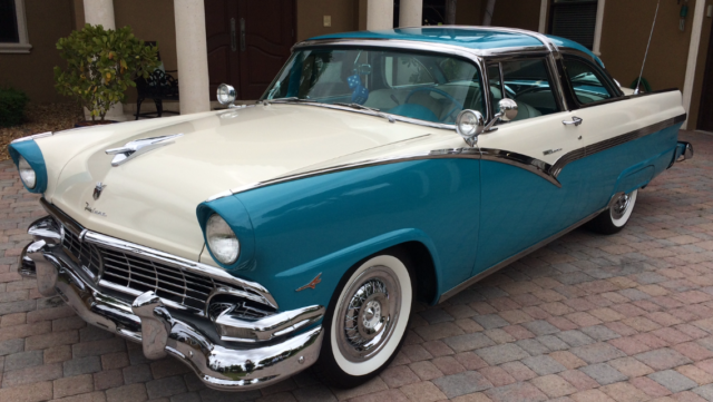 1956 Ford Crown Victoria