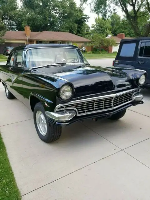 1956 Ford Fairlane Club sedan