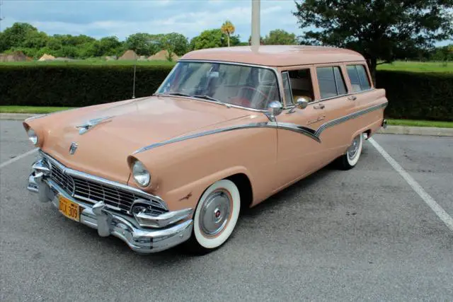 1956 Ford Stationwagon Country Sedan