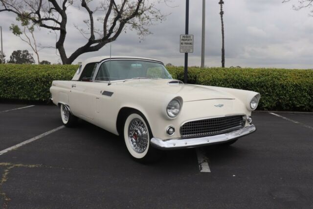 1956 Ford Thunderbird --