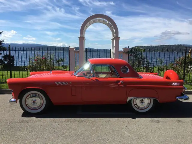 1956 Ford Thunderbird