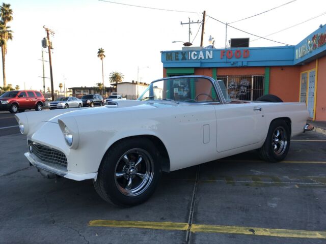 1956 Ford Thunderbird