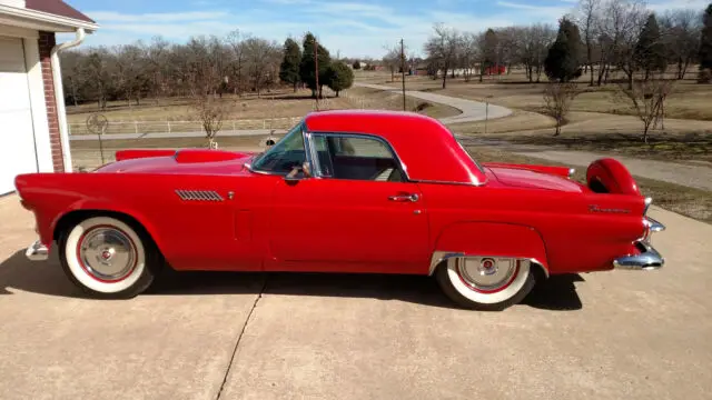 1956 Ford Thunderbird