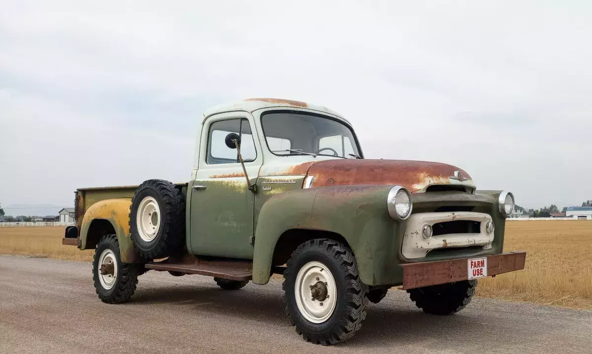 1956 International Harvester S-120