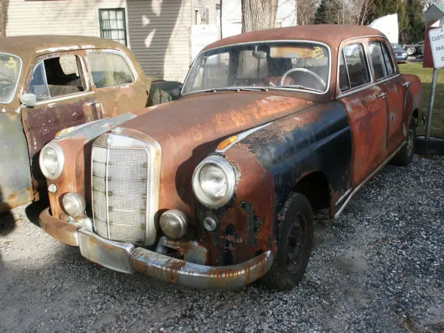 1956 Mercedes-Benz 200-Series Gray 4 door