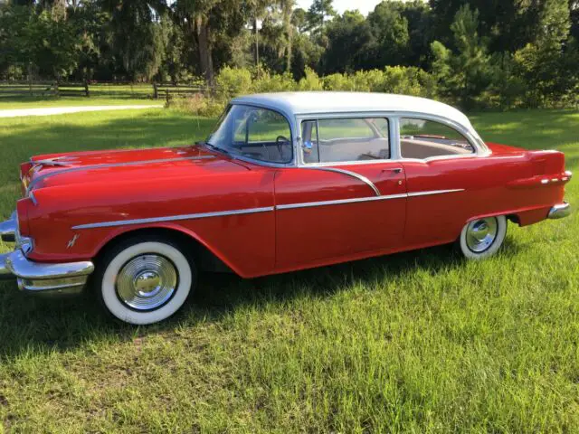 1956 Pontiac Chieftain --