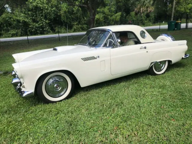 1956 Ford Thunderbird