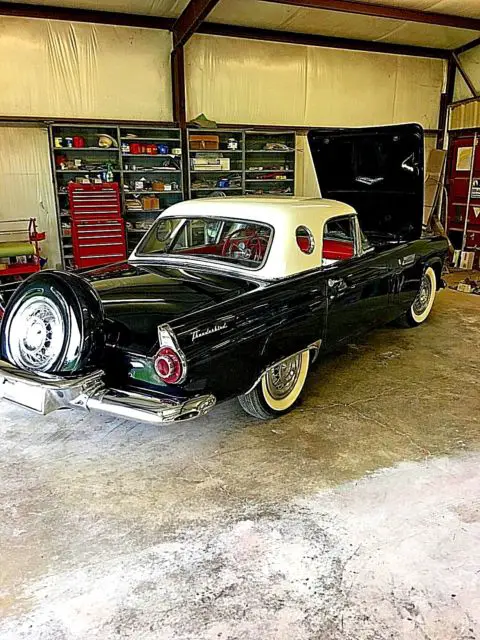 1956 Ford Thunderbird