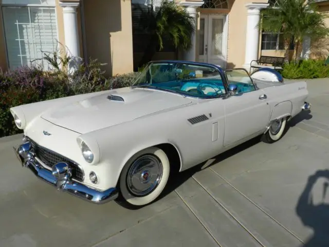 1956 Ford Thunderbird