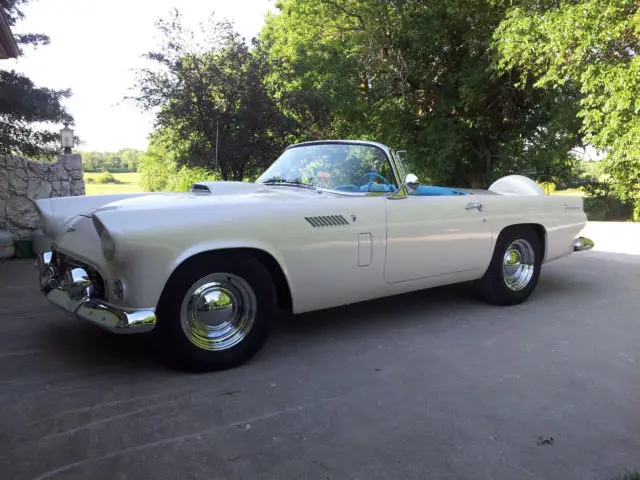 1956 Ford Thunderbird