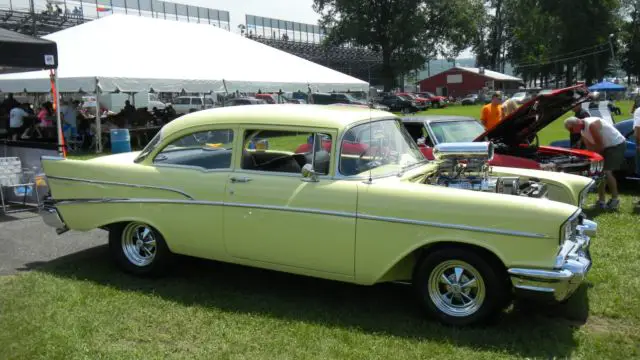 1957 Chevrolet Bel Air/150/210 210