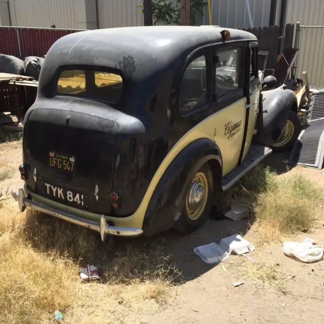 1957 Austin Fs3 three door taxi