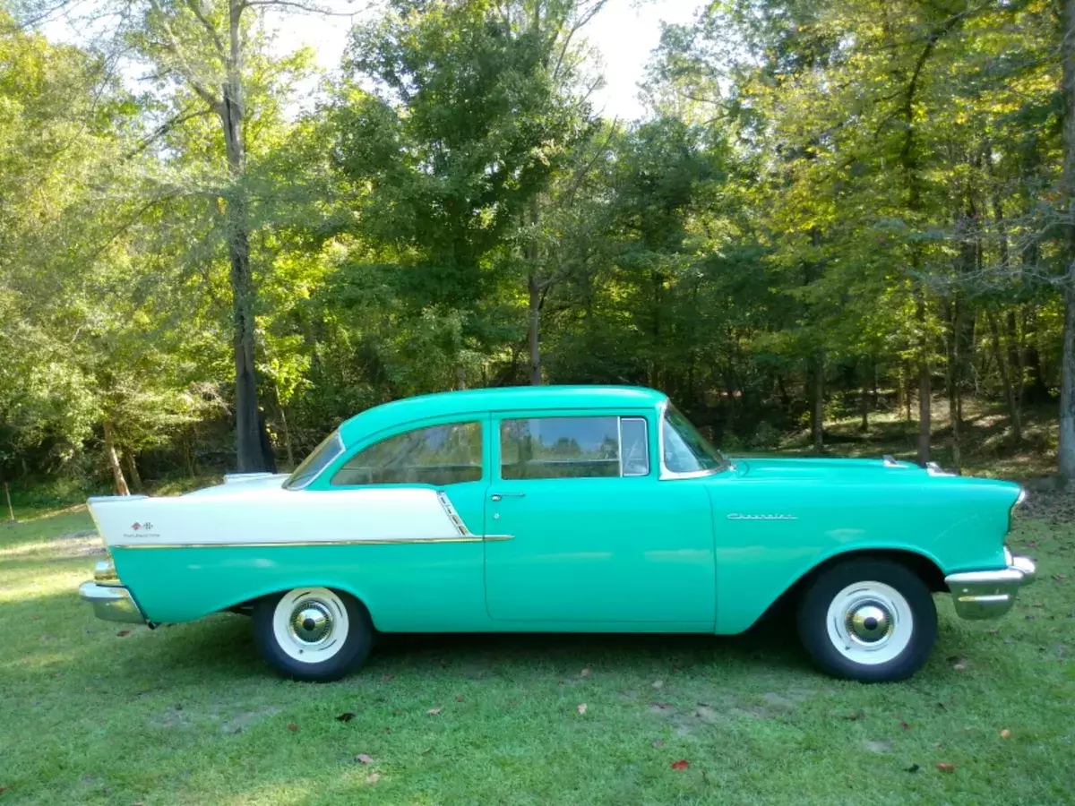 1957 Chevrolet Bel Air/150/210