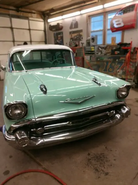 1957 Chevrolet Bel Air/150/210