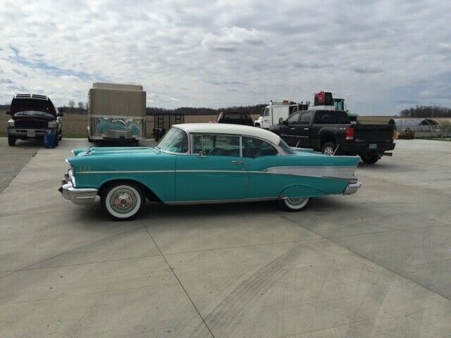 1957 Chevrolet Bel Air/150/210 White