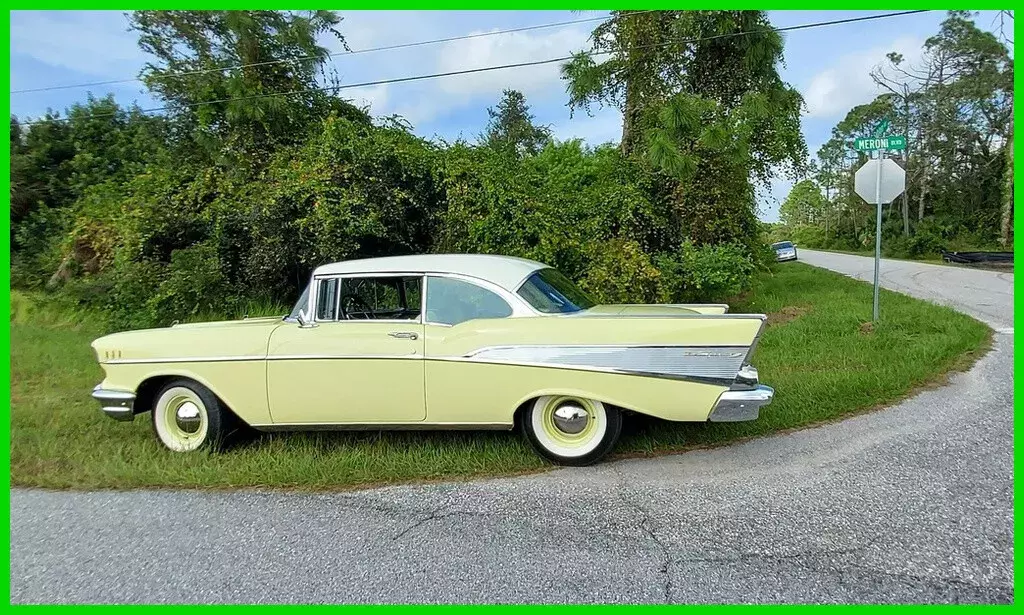 1957 Chevrolet Bel Air/150/210 2 Door Hardtop