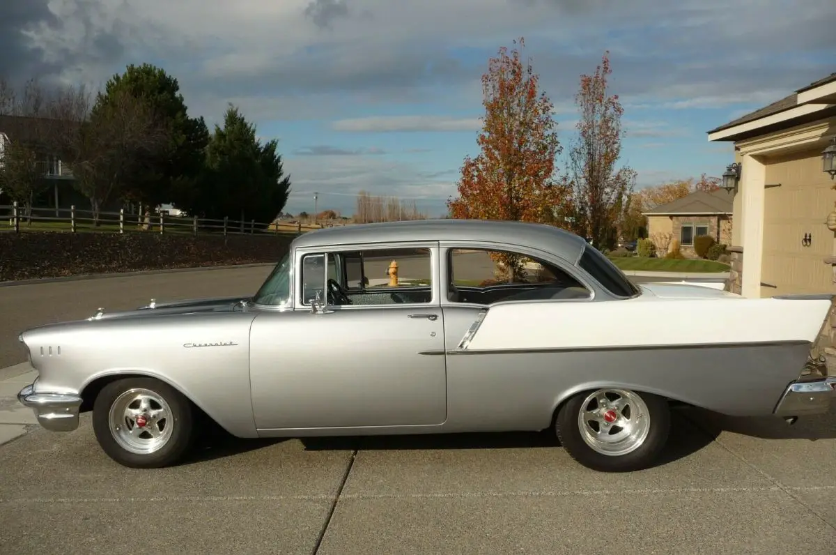 1957 Chevrolet Bel Air/150/210