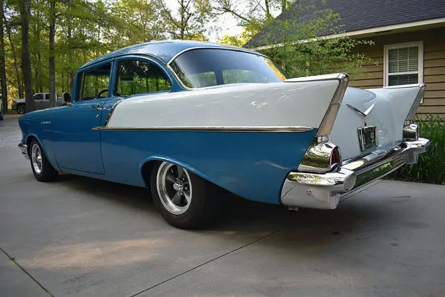 1957 Chevrolet Bel Air/150/210